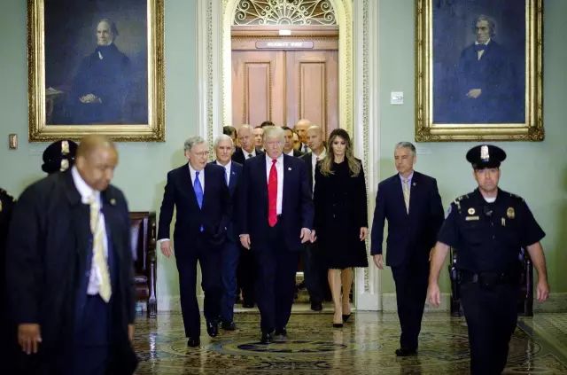 特朗普美国国会_特朗普共和党大会_特朗普总统和共和党控制的国会的支持增强了该提案的前景。